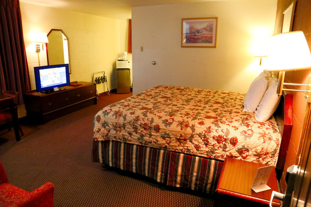 Economy Inn Гермістон Екстер'єр фото